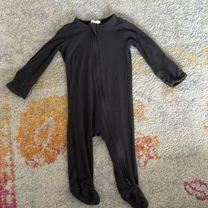 Kate Quinn Black Zip Footie Sleeper 0-3 Month